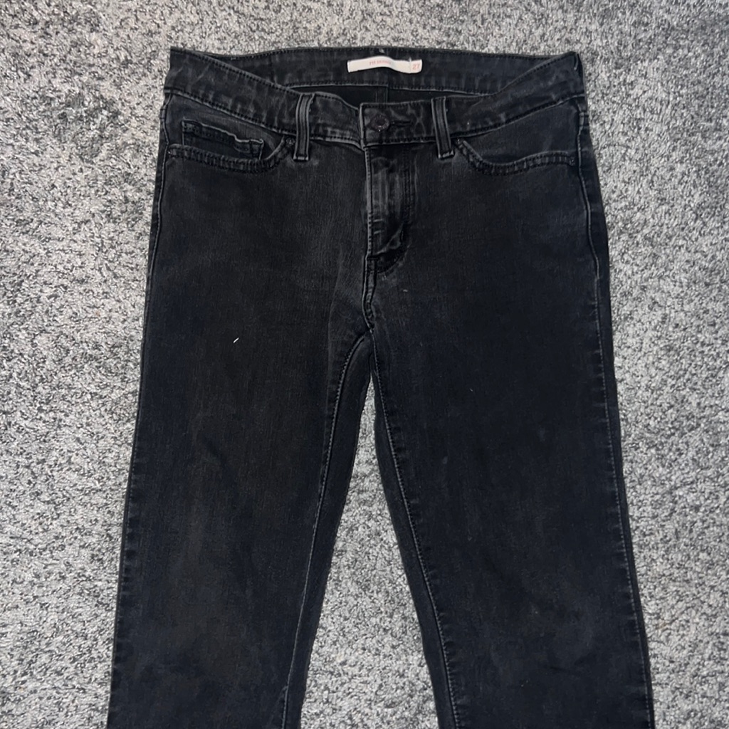 Levi’s 711 Dark Gray/Black Skinny Jeans